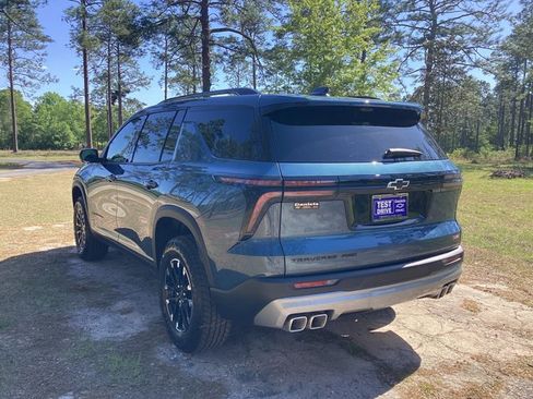New 2026 Chevrolet Traverse Z71 w/ Driver Confidence Package image 2