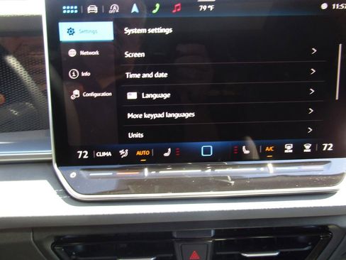 New 2025 Volkswagen Tiguan SE AWD/4WD image 28