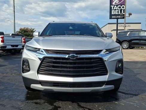 Used 2022 Chevrolet Blazer LT FWD image 2