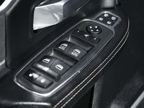 Used 2023 RAM 2500 Laramie w/ Night Edition AWD/4WD image 16