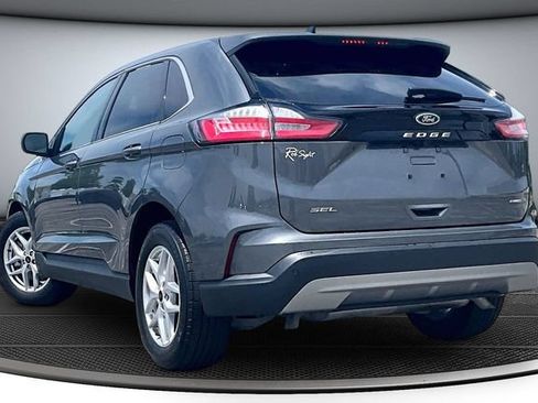 Used 2023 Ford Edge SEL w/ Convenience Package AWD/4WD image 4
