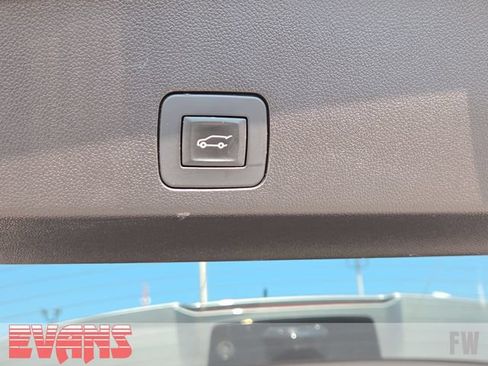 Used 2021 Buick Encore GX Essence w/ Advanced Technology Package FWD image 31