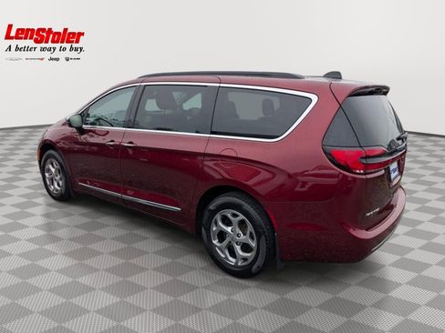 Used 2023 Chrysler Pacifica Limited w/ Uconnect Theater Family Group AWD/4WD image 2