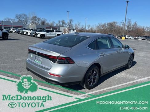 Used 2023 Honda Accord EX image 8
