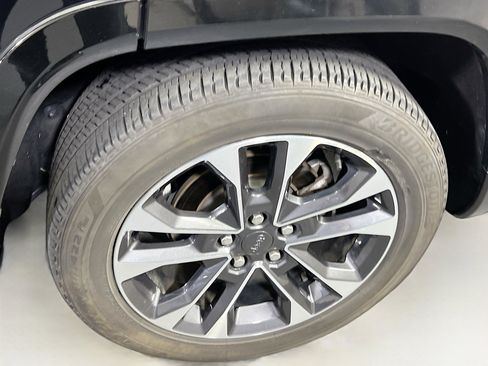 Used 2022 Jeep Grand Cherokee Overland image 32