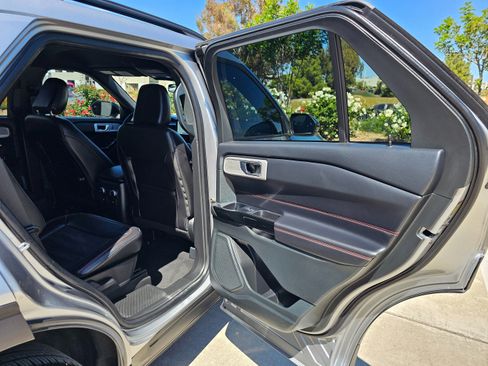 Used 2024 Ford Explorer ST-Line w/ Class IV Trailer Tow Package image 29