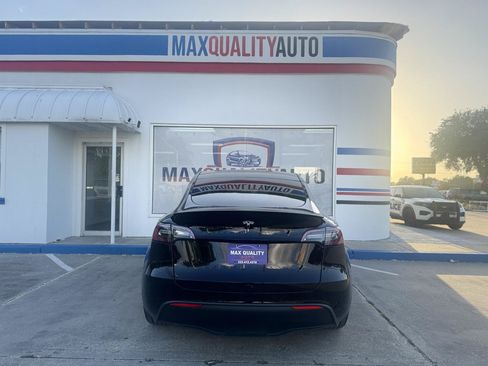 Used 2022 Tesla Model Y Performance AWD/4WD image 33