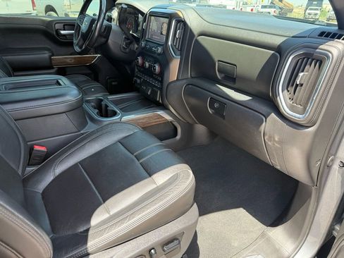 Used 2021 Chevrolet Silverado 1500 High Country w/ Technology Package AWD/4WD image 16