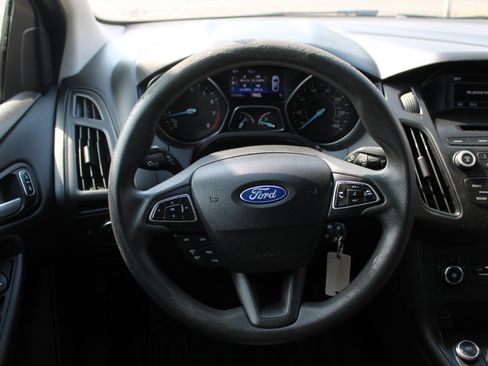 Used 2015 Ford Focus SE image 5