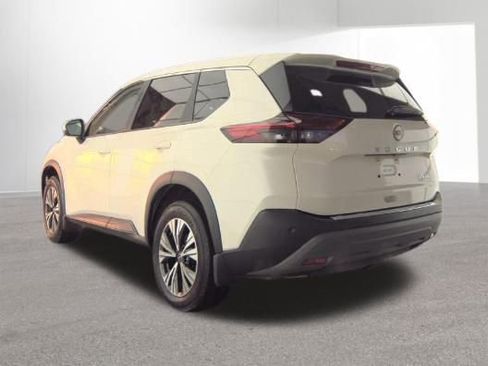 Used 2023 Nissan Rogue SV image 8