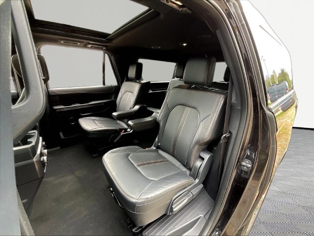 Used 2024 Ford Expedition Max Platinum RWD image 23