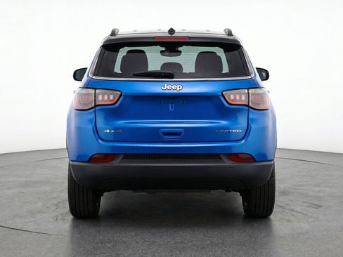 Used 2025 Jeep Compass Limited AWD/4WD image 7