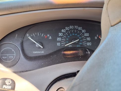 Used 2003 Buick Century Custom FWD image 5