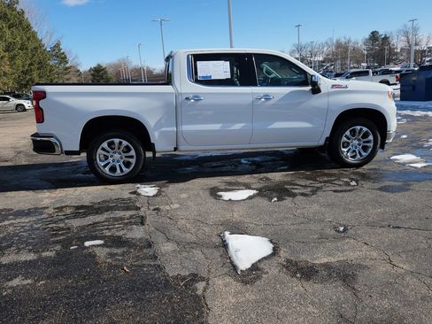 Used 2024 Chevrolet Silverado 1500 LTZ w/ LTZ Premium Package image 17
