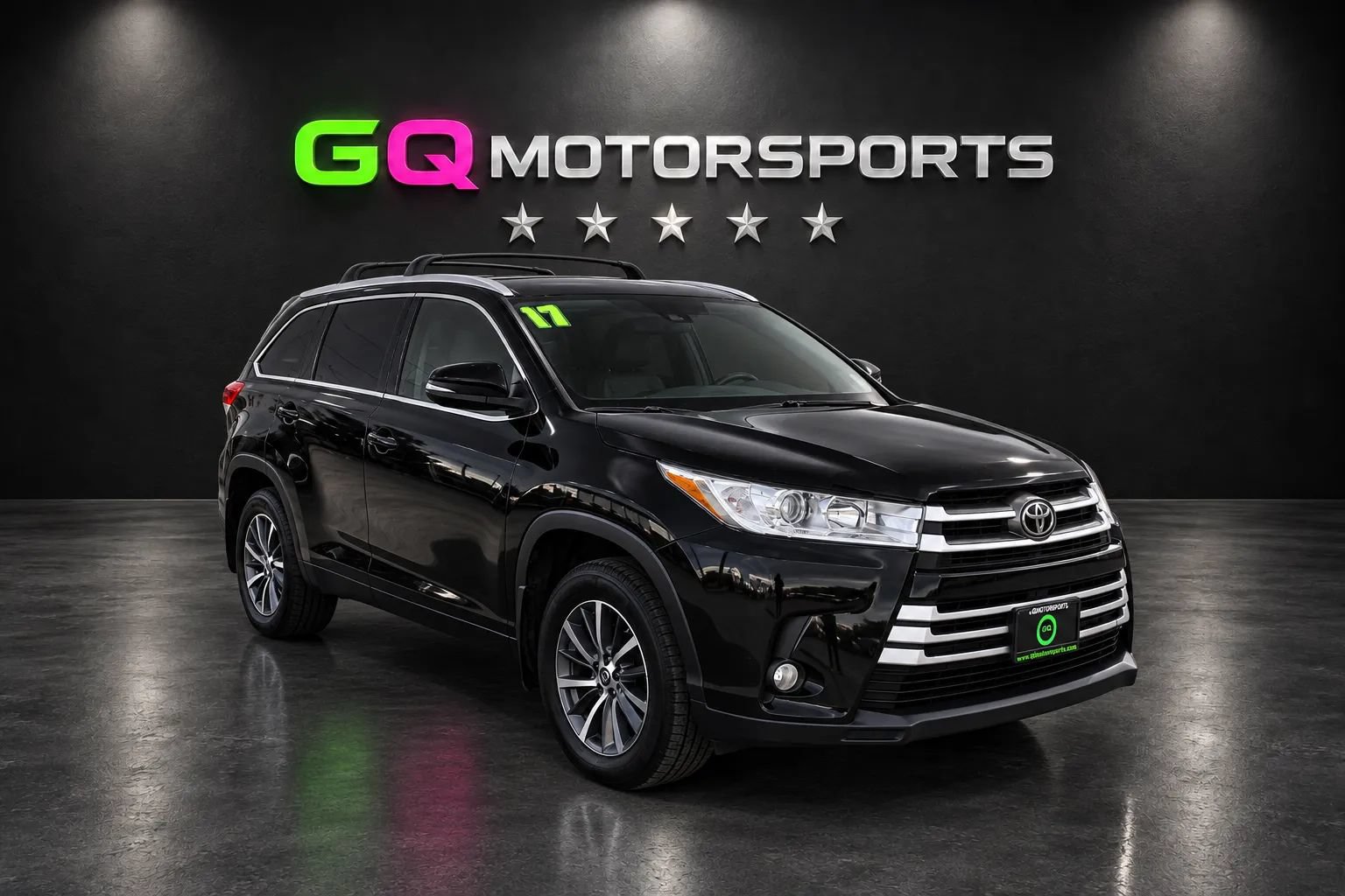 Used 2017 Toyota Highlander XLE AWD/4WD image 1