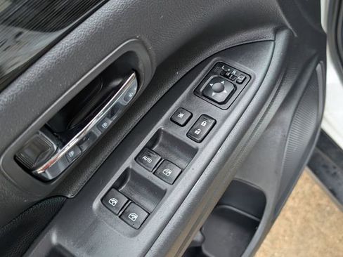 Used 2016 Mitsubishi Outlander GT image 11