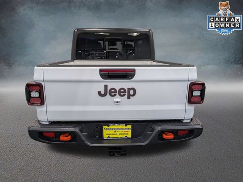 Used 2026 Jeep Gladiator Mojave AWD/4WD image 5
