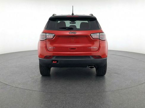 Used 2025 Jeep Compass Trailhawk AWD/4WD image 7