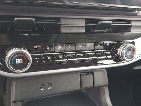 Used 2024 Honda Prologue Elite image 16