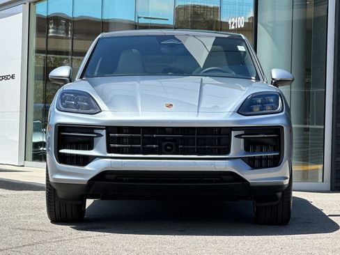 New 2026 Porsche Cayenne Coupe AWD/4WD image 11