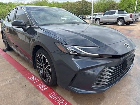 Used 2025 Toyota Camry XLE w/ Premium Plus Package image 22