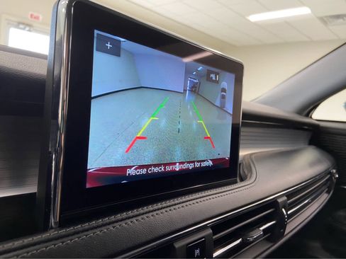 Used 2022 Lincoln Corsair AWD w/ Premium Package image 34