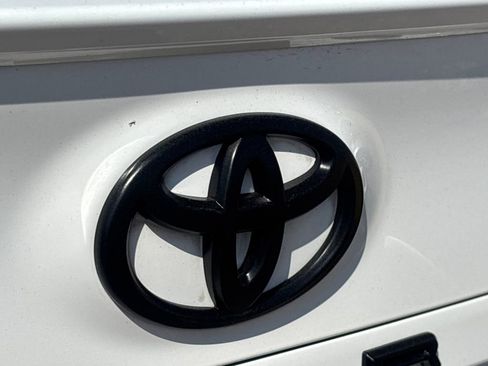 Used 2024 Toyota Camry SE image 8