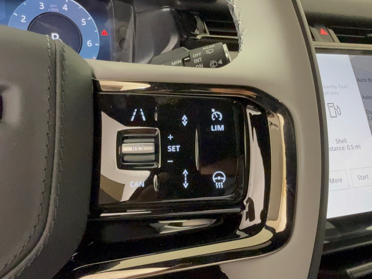 New 2026 Land Rover Range Rover Velar S AWD/4WD image 19