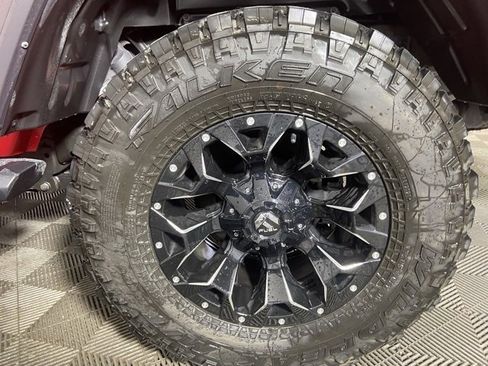 Used 2022 Jeep Gladiator Mojave w/ Cold Weather Group image 25