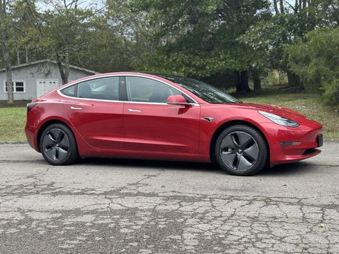 Used 2018 Tesla Model 3 Long Range image 9