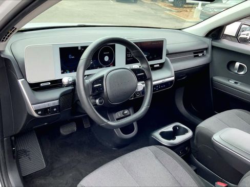 Used 2024 Hyundai Ioniq 5 SEL image 15