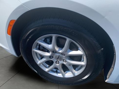 Used 2022 Chrysler Pacifica Touring-L FWD image 23