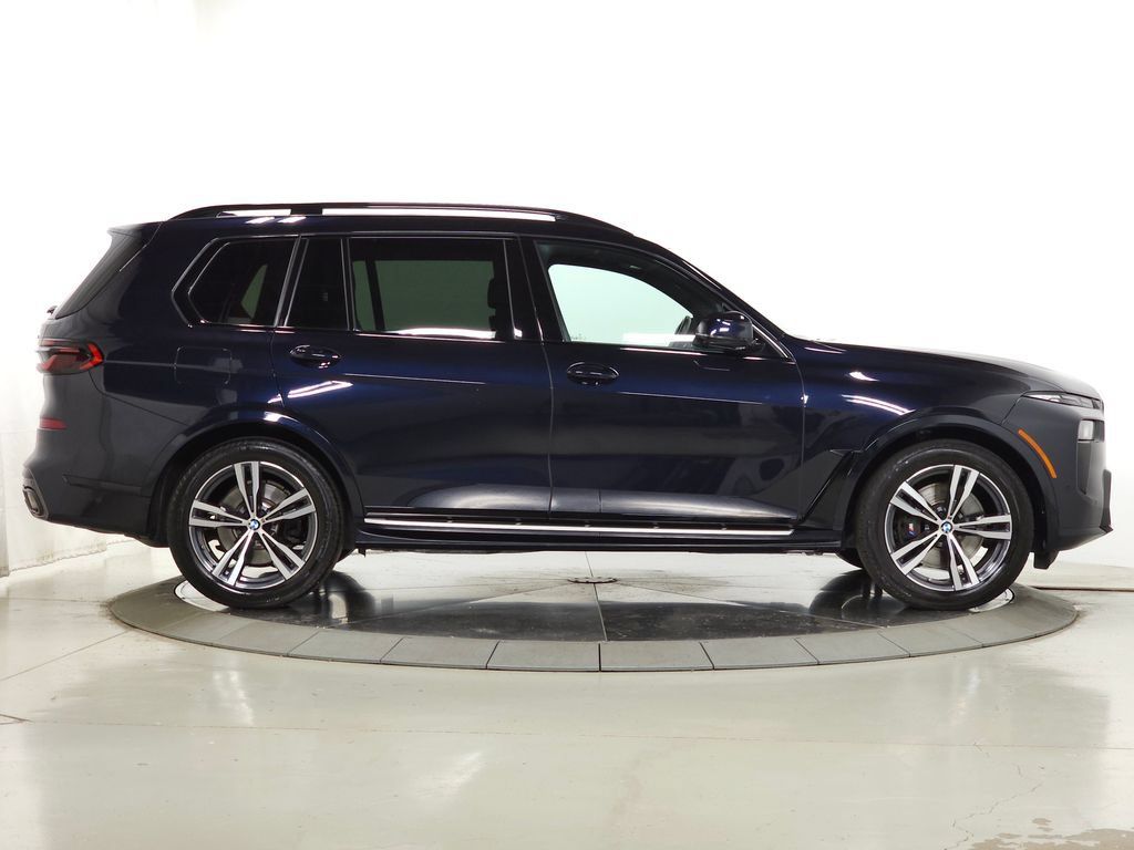 Used 2026 BMW X7 xDrive40i AWD/4WD image 11