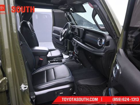 Used 2024 Jeep Wrangler High Altitude AWD/4WD image 30