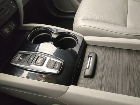 Used 2018 Honda Pilot Elite image 26