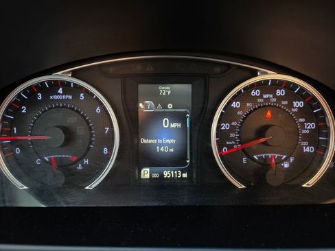 Used 2016 Toyota Camry SE FWD image 11