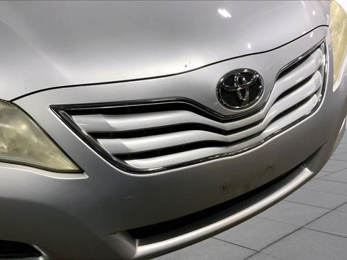 Used 2011 Toyota Camry LE w/ LE Extra-Value Pkg FWD image 29