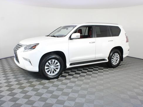 Used 2021 Lexus GX 460 Premium w/ Premium Package AWD/4WD image 2