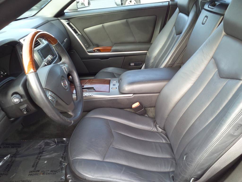 Used 2005 Cadillac XLR RWD image 22