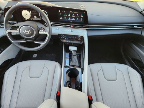 New 2026 Hyundai Elantra Limited FWD image 19