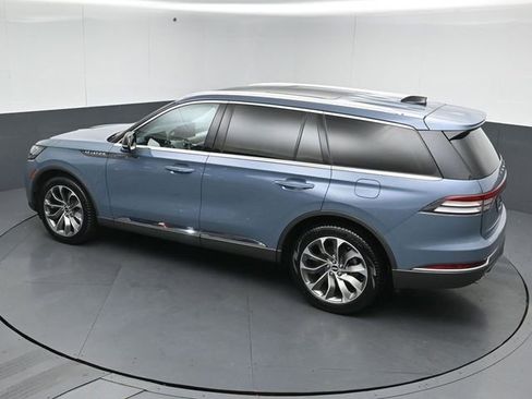 Used 2025 Lincoln Aviator AWD image 48