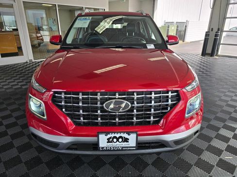 Used 2022 Hyundai Venue Limited FWD image 8