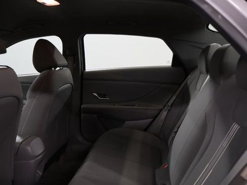 Used 2024 Hyundai Elantra SEL FWD image 28