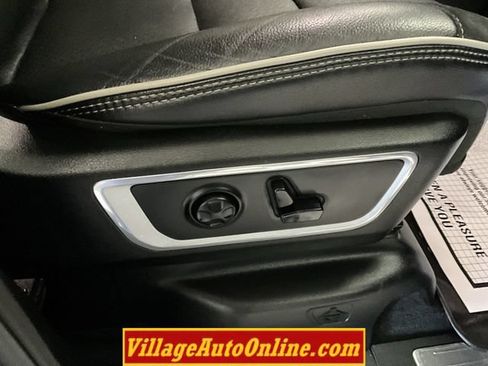 Used 2020 RAM 1500 Laramie w/ Sport Appearance Package AWD/4WD image 41
