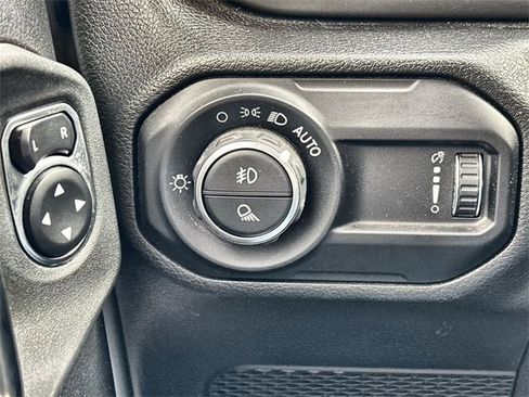 Used 2023 Jeep Gladiator Willys image 35