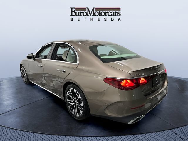 Used 2024 Mercedes-Benz E 350 4MATIC Sedan image 3