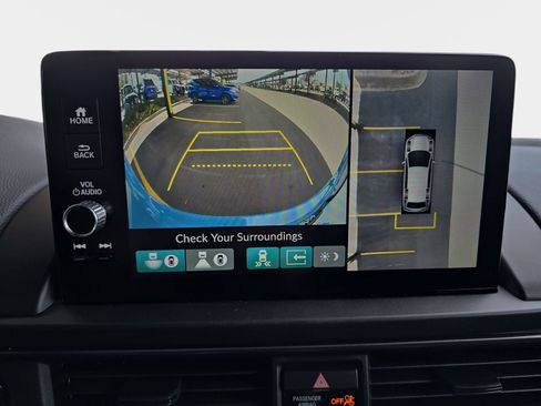 Certified 2025 Honda Pilot TrailSport image 27