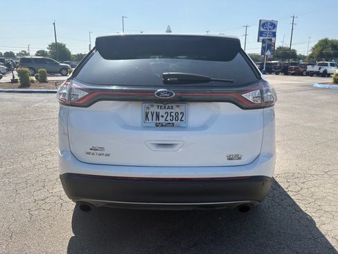 Used 2018 Ford Edge SEL FWD image 4