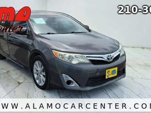 Used 2013 Toyota Camry XLE FWD image 7