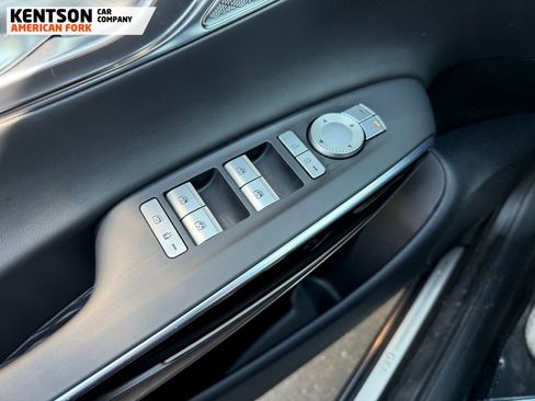 Used 2025 Genesis GV70 2.5T image 23